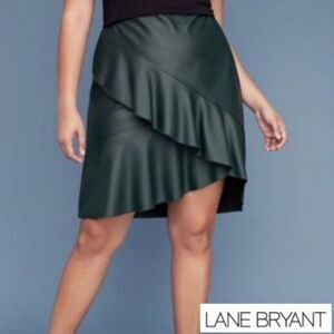 NWOT! Lane Bryant Stretch Faux Leather Ruffled Skirt in Amazon Green